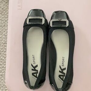 Women's Black Flats
